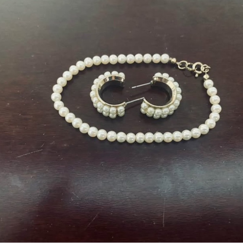 Elegant Faux Pearl Bracelet and Earring Set